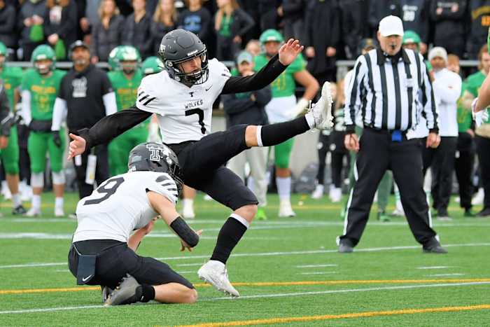 Tualatin.West-Linn.6A-football-semifinal.Leon-Neuschwander.30